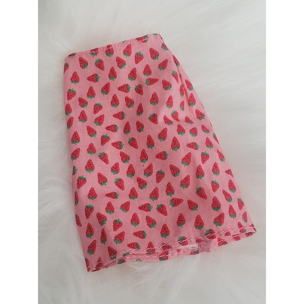 BARBIE FASHION VINTAGE PINK STRAWBERRY PRINT  SKIRT SPRING‎ Y2K